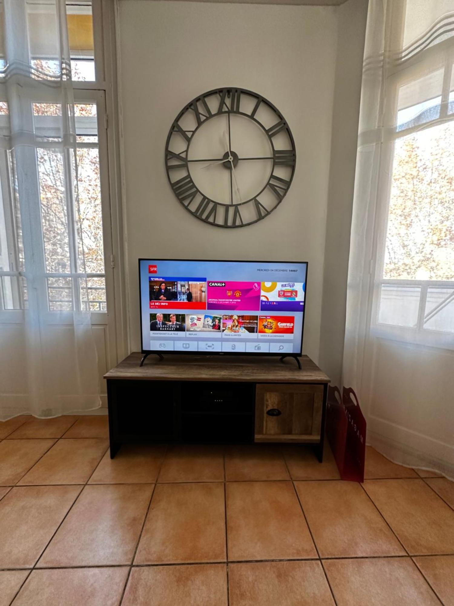 Appartement Lumineux Et Spacieux 2 Chambres Avec Parking Gratuit Dans La Rue Perpignan Extérieur photo